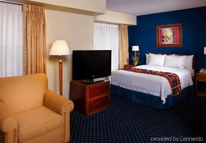 Hotel Chicago O'hare 3*